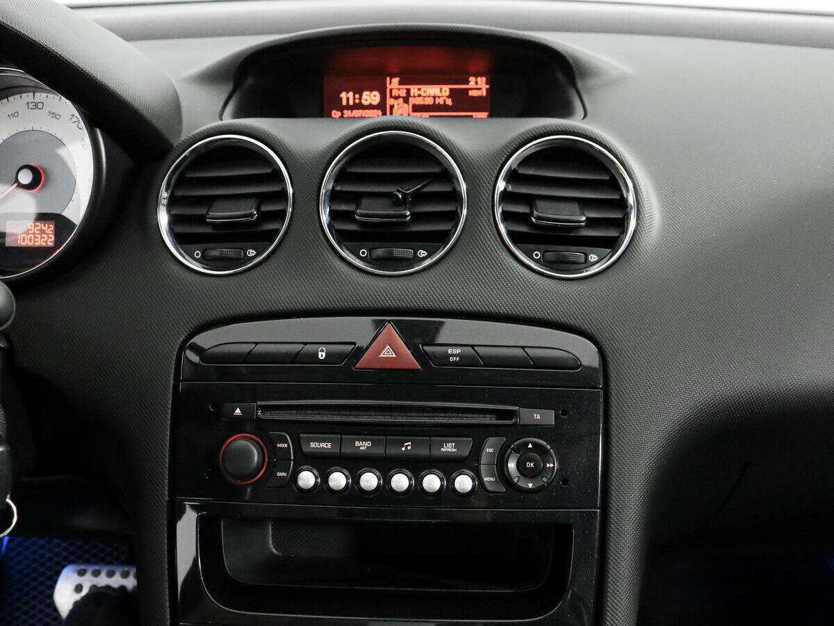 Купить Peugeot 308, 2012, 100 300 км, фото №16