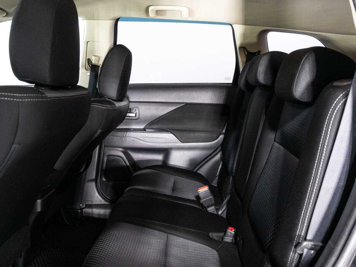 Купить Mitsubishi Outlander, 2017, 108 590 км, фото №9
