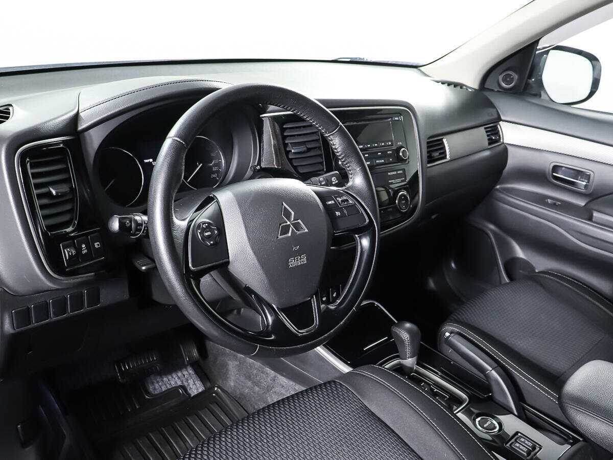 Купить Mitsubishi Outlander, 2018, 71 629 км, фото №13
