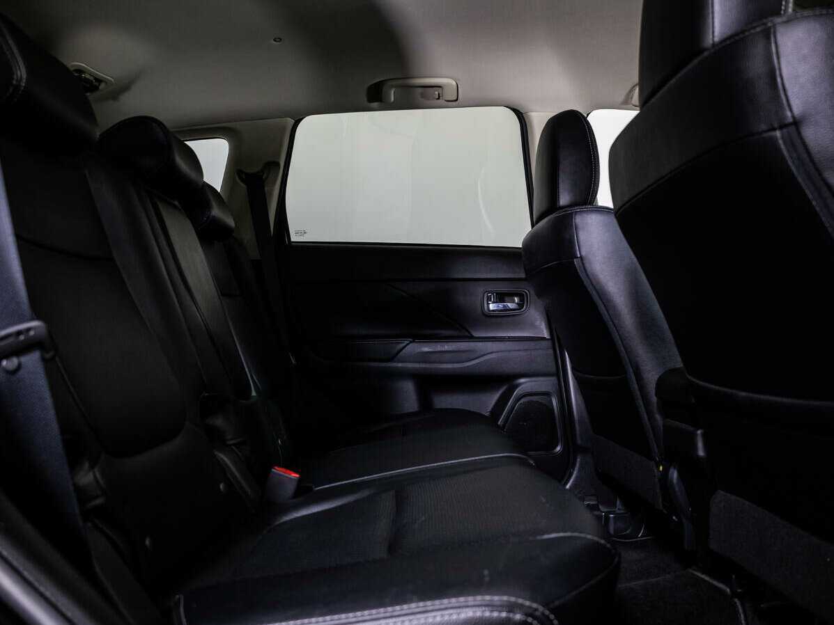 Купить Mitsubishi Outlander, 2017, 115 060 км, фото №11
