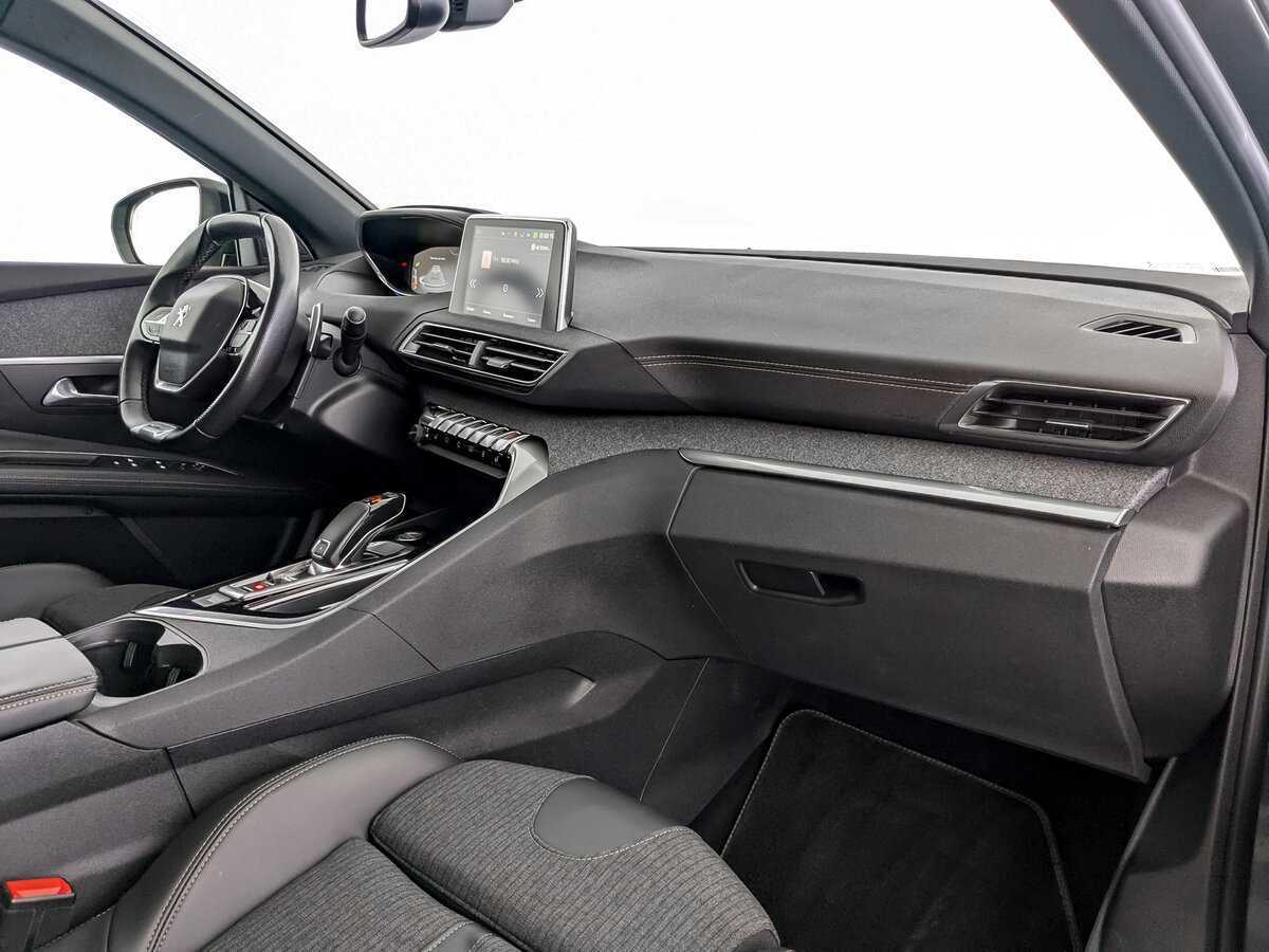 Купить Peugeot 3008, 2018, 106 782 км, фото №9