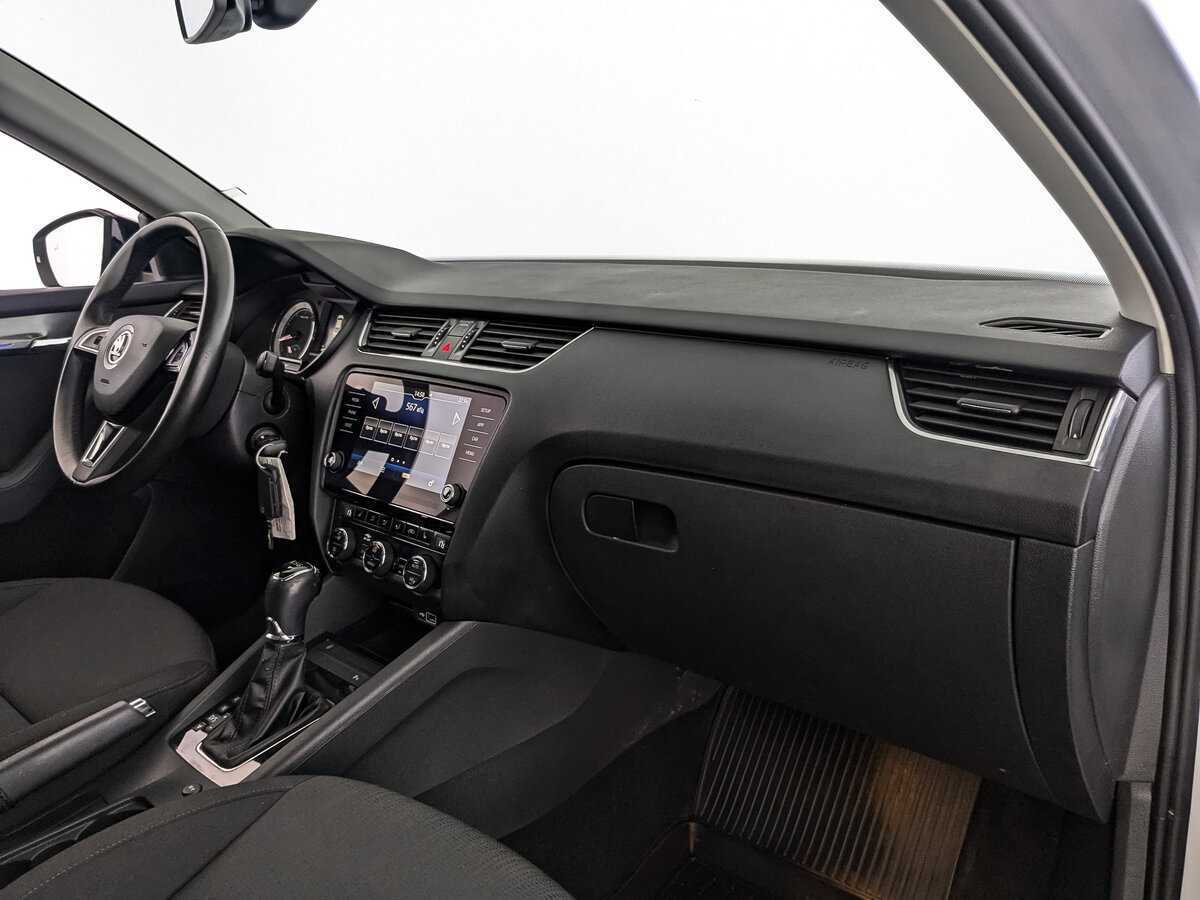 Купить Skoda Octavia, 2018, 49 889 км, фото №9