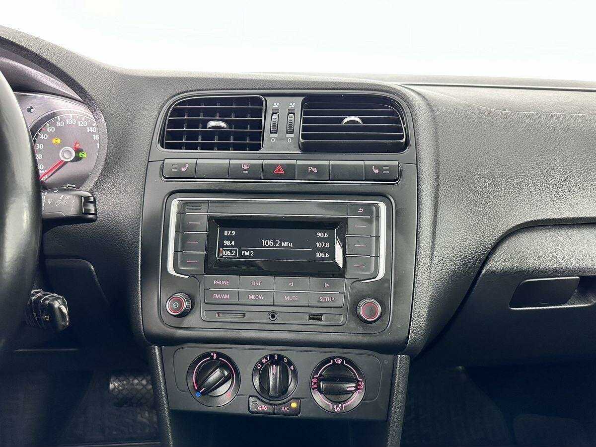 Купить Volkswagen Polo, 2016, 120 441 км, фото №12