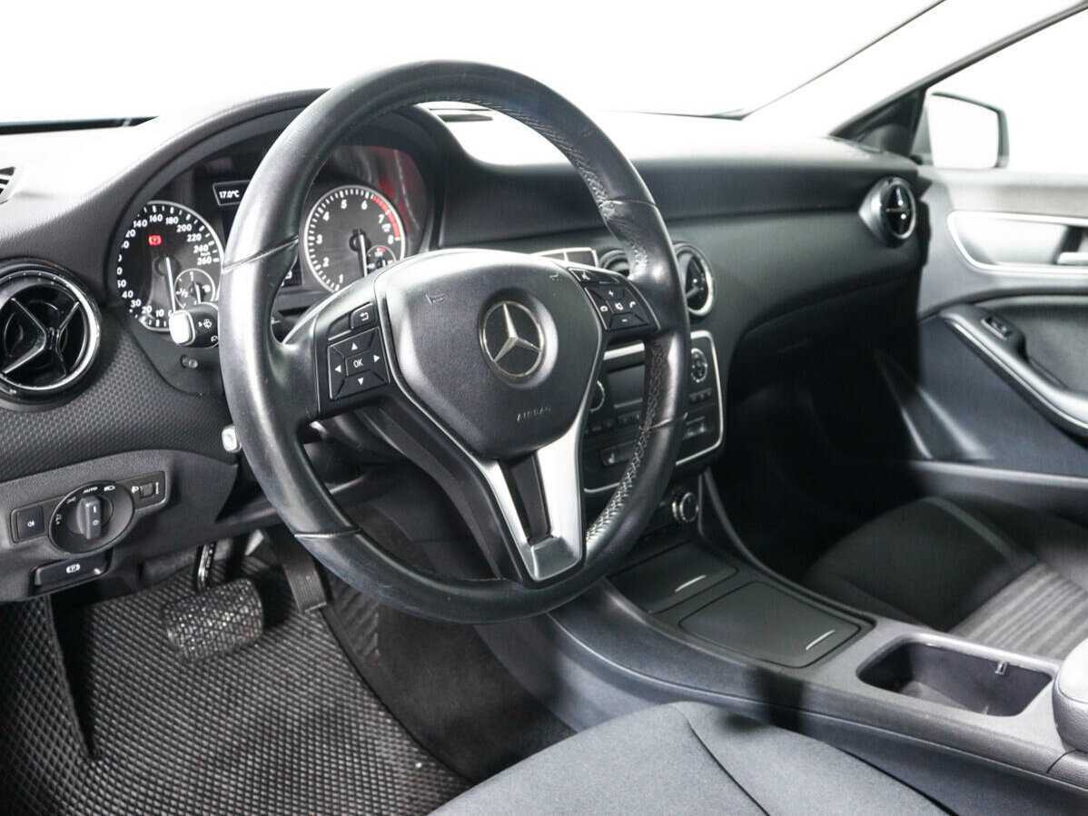 Купить Mercedes-Benz A-Класс 180, 2015, 54 956 км, фото №14