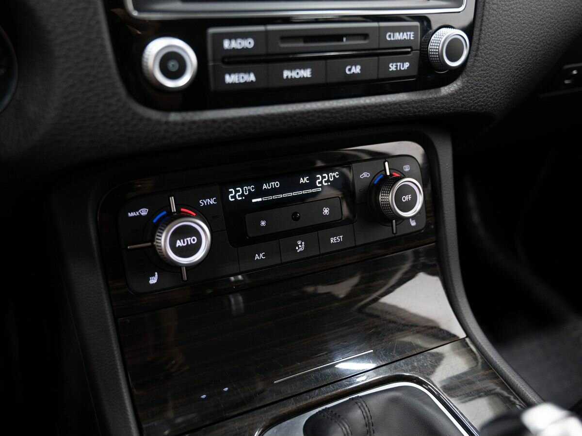 Купить Volkswagen Touareg, 2015, 150 366 км, фото №20