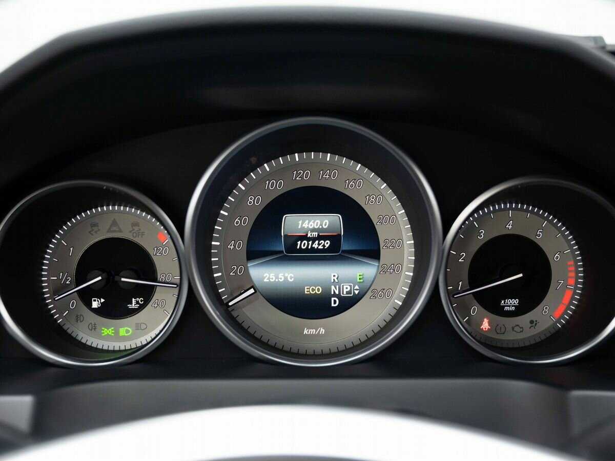 Купить Mercedes-Benz E-Класс 200, 2013, 101 000 км, фото №15