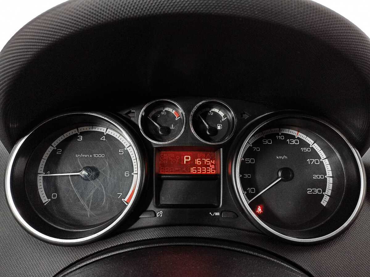 Купить Peugeot 408, 2012, 163 337 км, фото №10