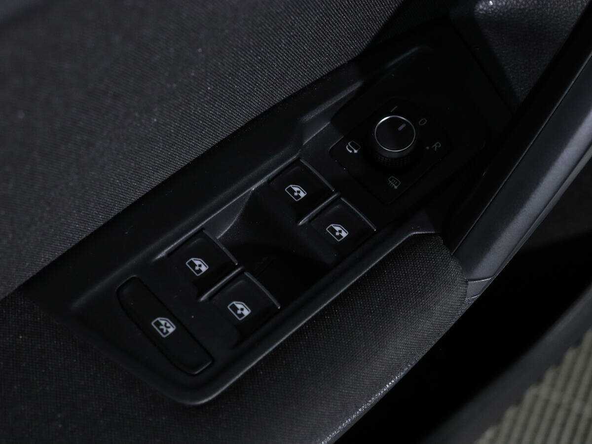 Купить Volkswagen Tiguan, 2018, 153 968 км, фото №19