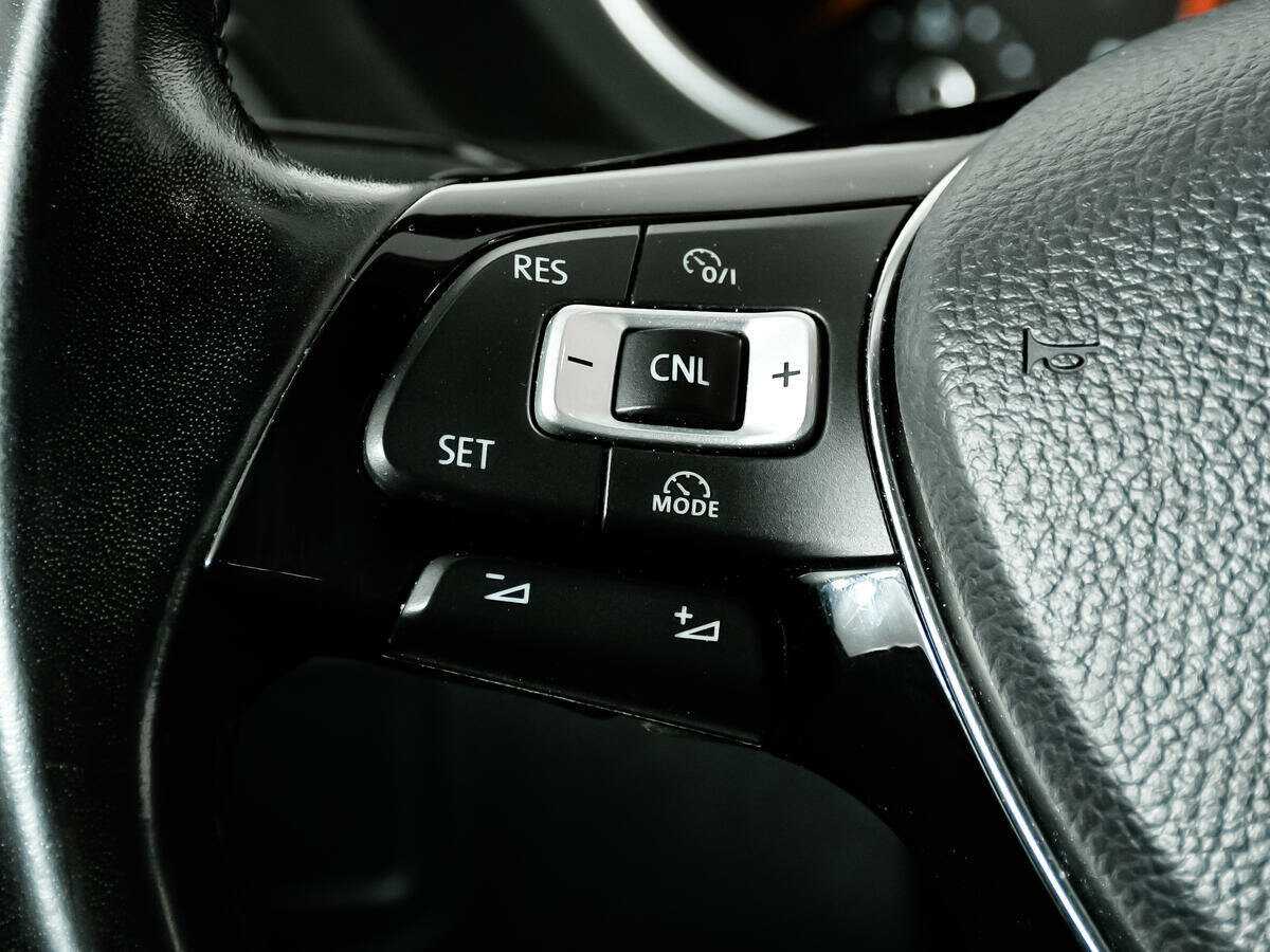 Купить Volkswagen Tiguan, 2017, 77 491 км, фото №16