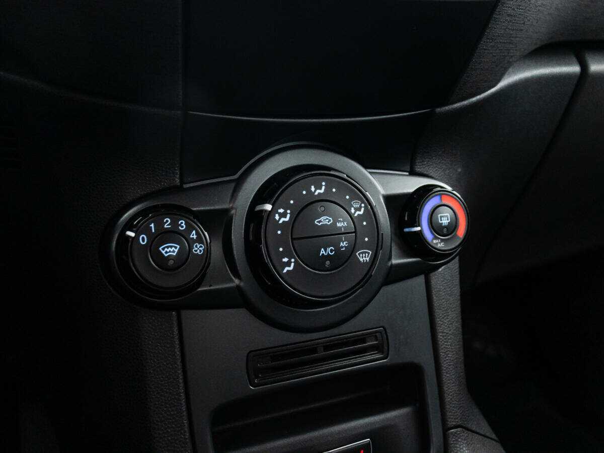 Купить Ford Fiesta, 2016, 112 325 км, фото №16