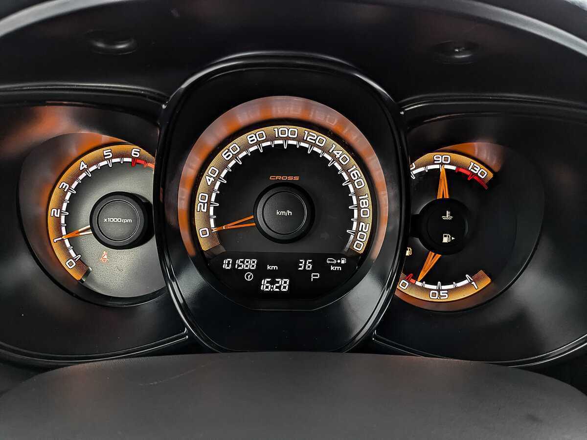 Купить Lada (ВАЗ) Vesta SW Cross, 2021, 101 579 км, фото №16