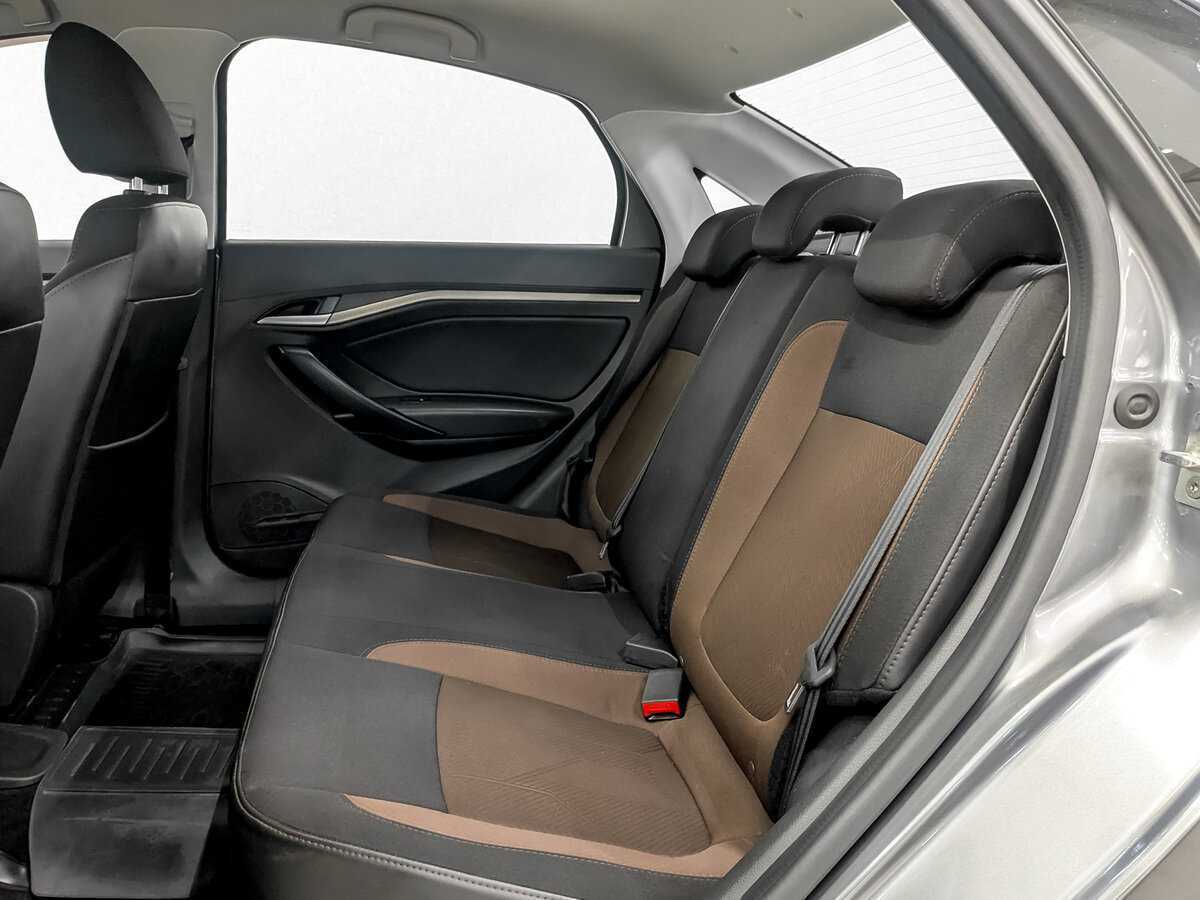 Купить Lada (ВАЗ) Vesta, 2017, 101 482 км, фото №12