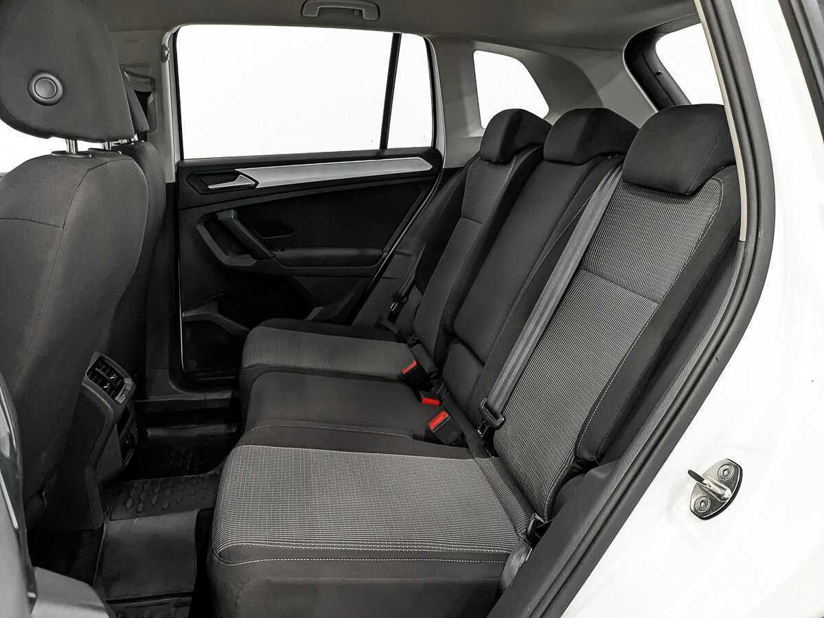 Купить Volkswagen Tiguan, 2021, 150 984 км, фото №17