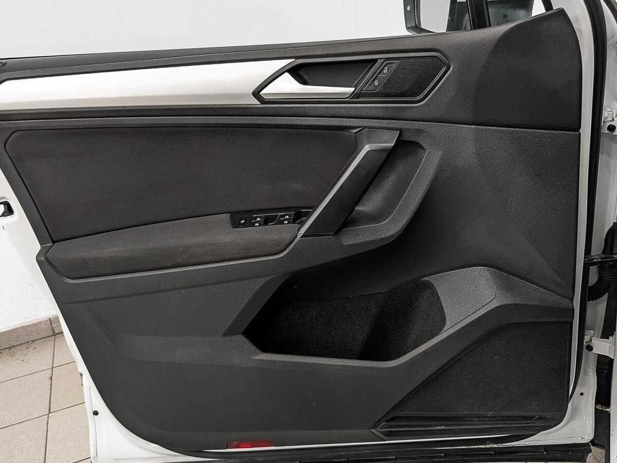 Купить Volkswagen Tiguan, 2021, 150 984 км, фото №18