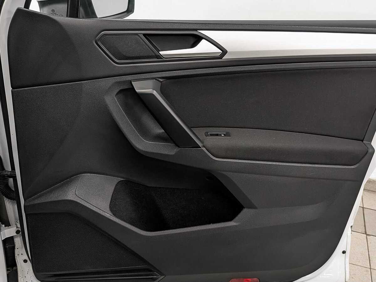 Купить Volkswagen Tiguan, 2021, 150 984 км, фото №24