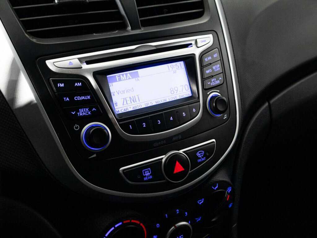 Купить Hyundai Solaris, 2013, 188 971 км, фото №15