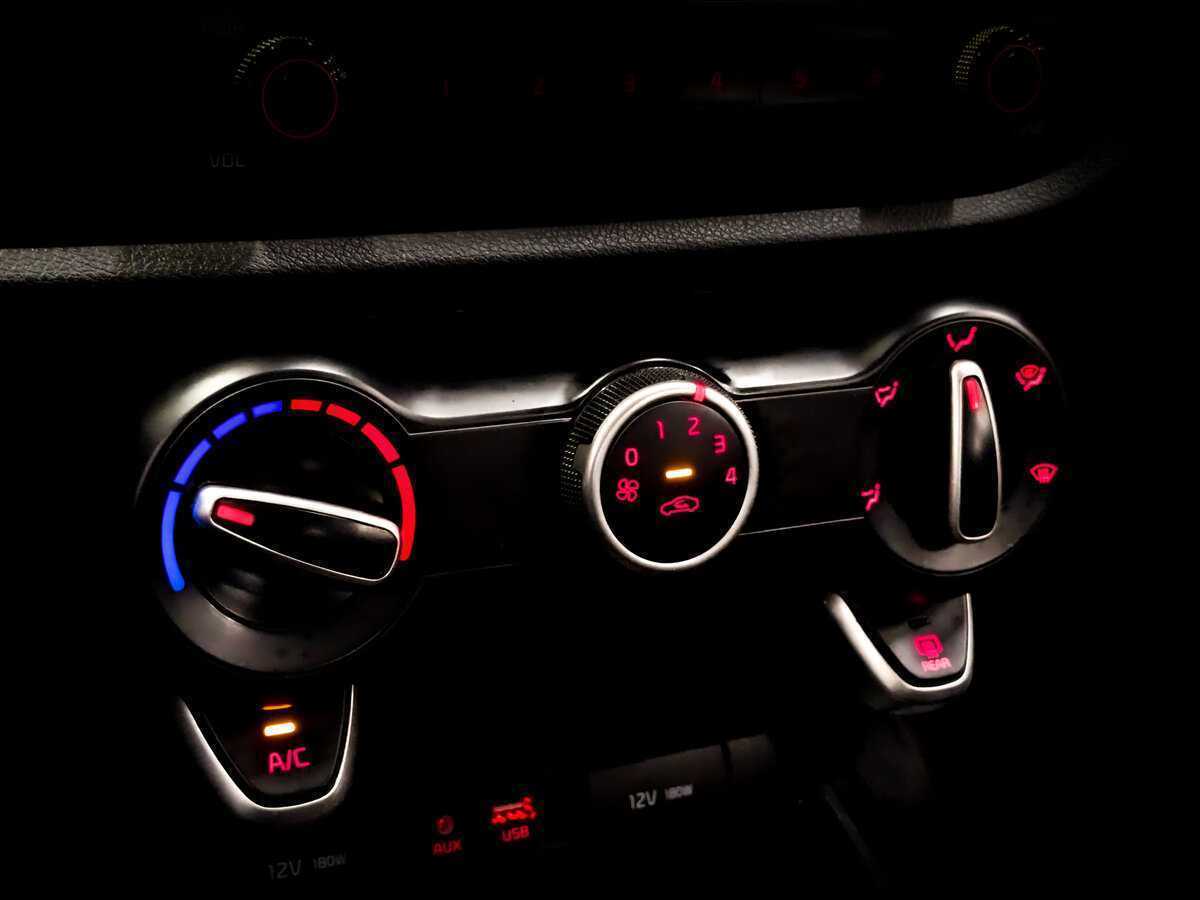 Купить Kia Rio X-Line, 2020, 189 781 км, фото №22