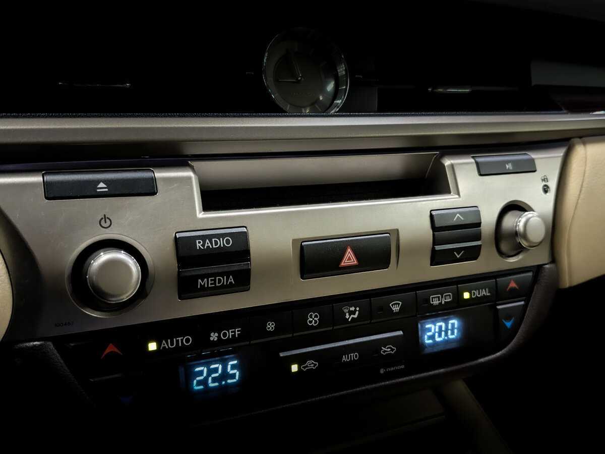 Купить Lexus ES 200, 2015, 174 571 км, фото №28