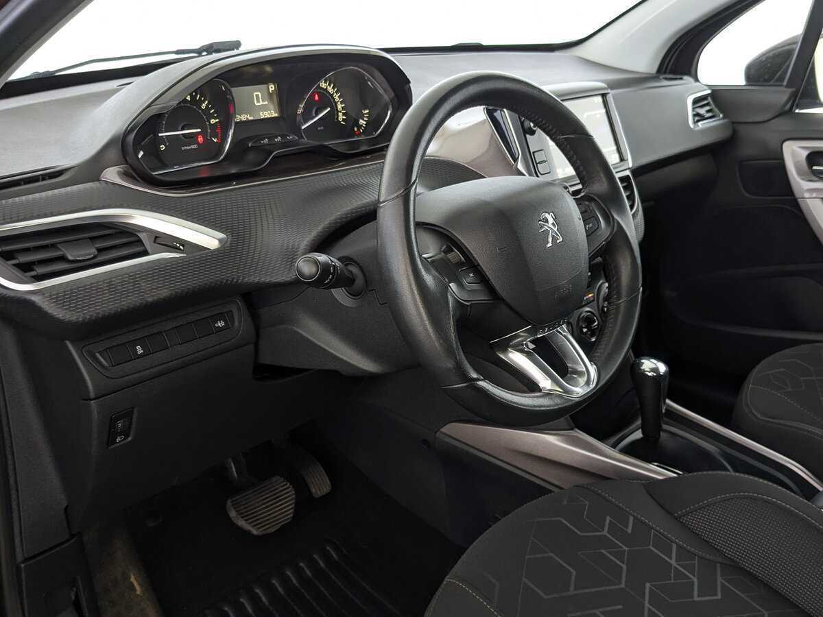 Купить Peugeot 2008, 2014, 113 475 км, фото №15