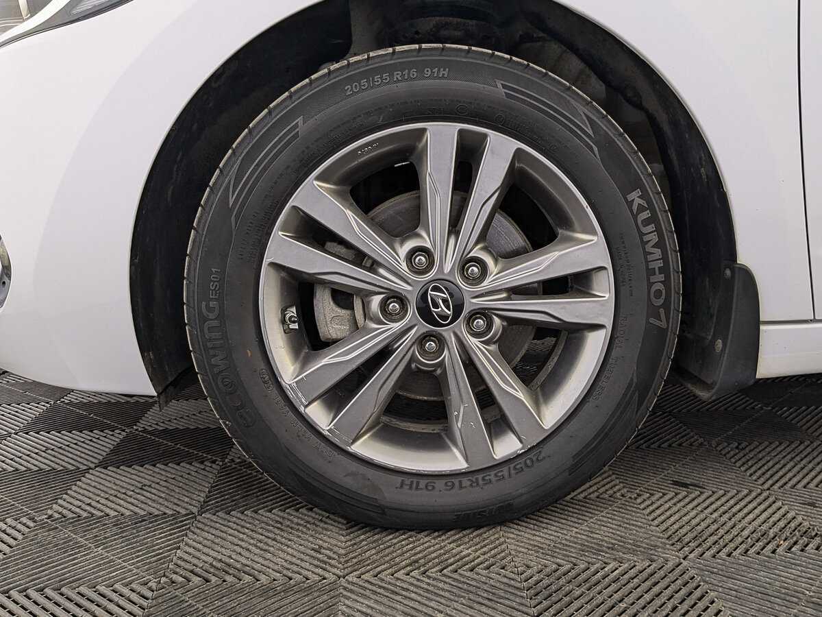 Купить Hyundai Elantra, 2018, 97 532 км, фото №12