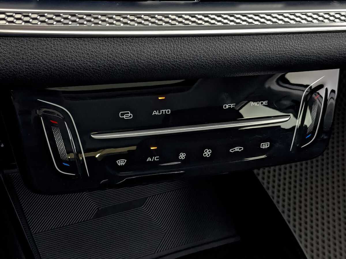 Купить FAW Bestune B70, 2023, 27 301 км, фото №24