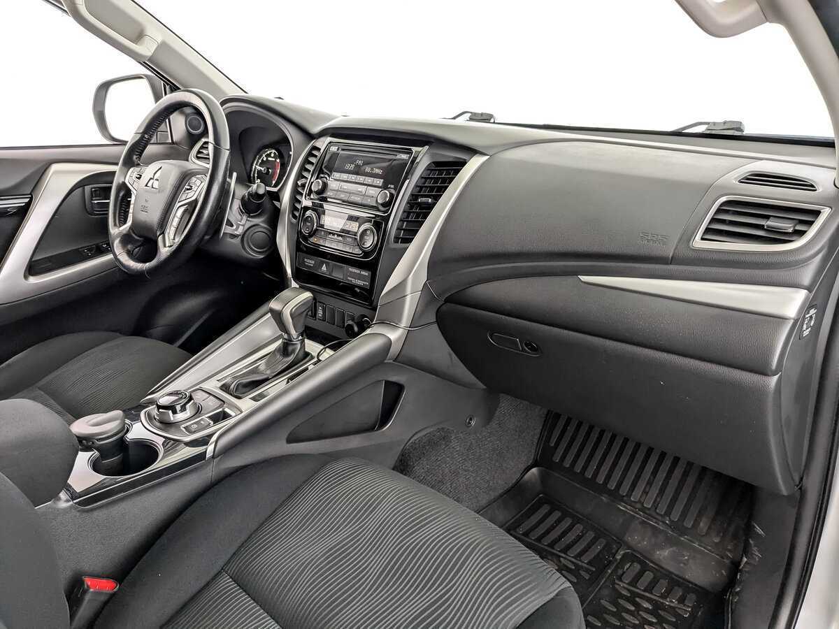 Купить Mitsubishi Pajero Sport, 2018, 188 221 км, фото №11