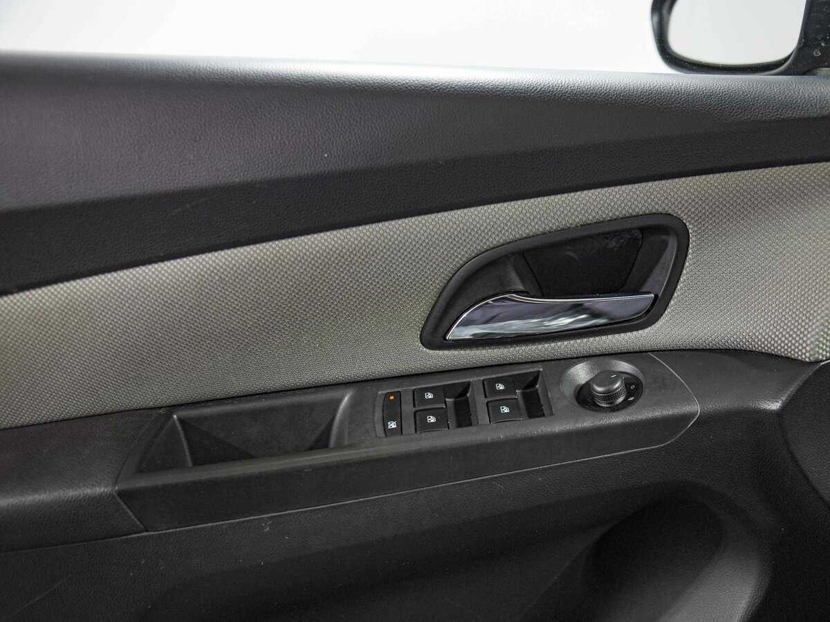 Купить Chevrolet Cruze, 2013, 154 933 км, фото №11