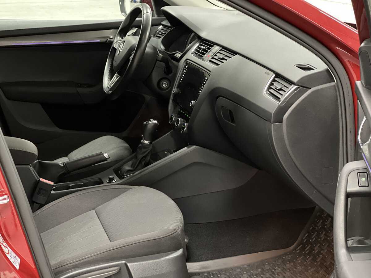 Купить Skoda Octavia, 2017, 92 709 км, фото №11