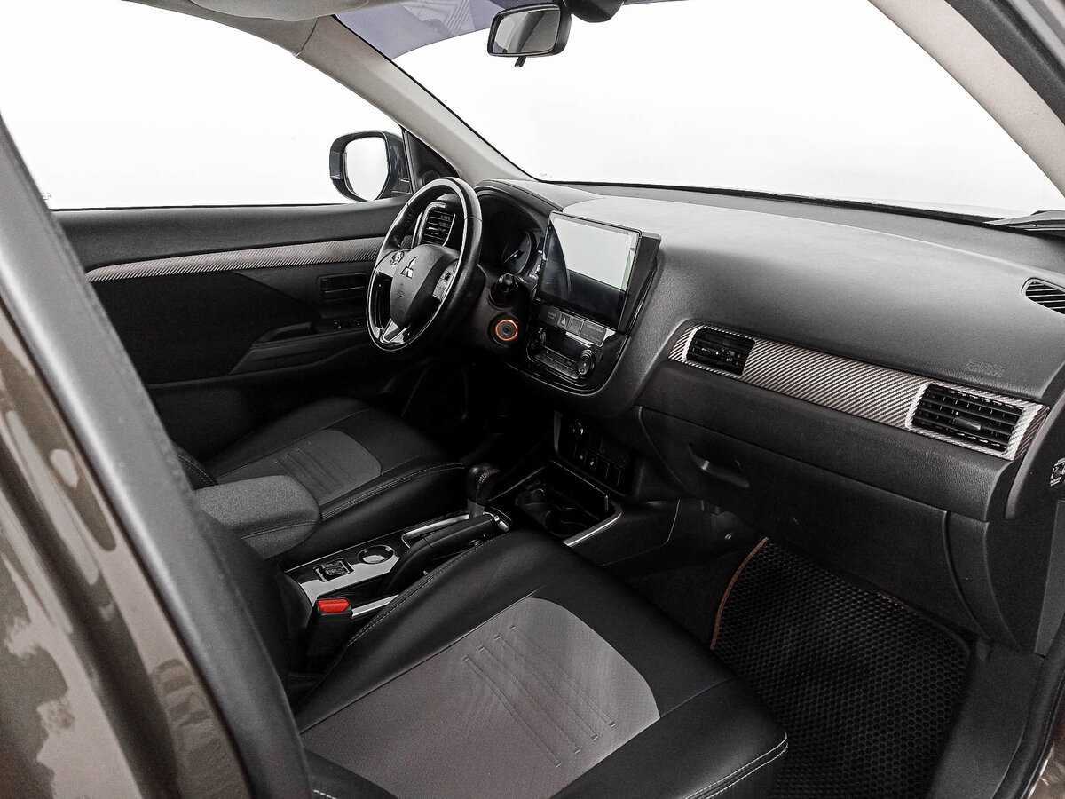 Купить Mitsubishi Outlander, 2018, 163 179 км, фото №10