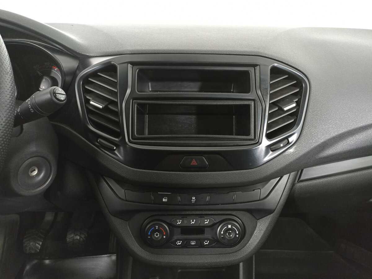 Купить Lada (ВАЗ) Vesta, 2017, 135 423 км, фото №14