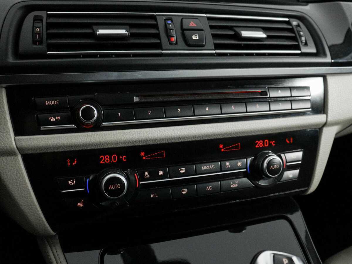 Купить BMW 5 серии 528i xDrive, 2013, 127 783 км, фото №12