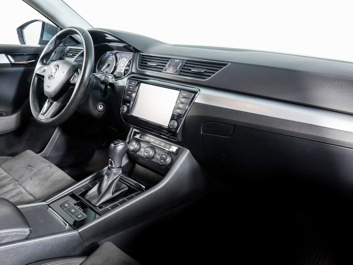 Купить Skoda Superb, 2017, 131 570 км, фото №6