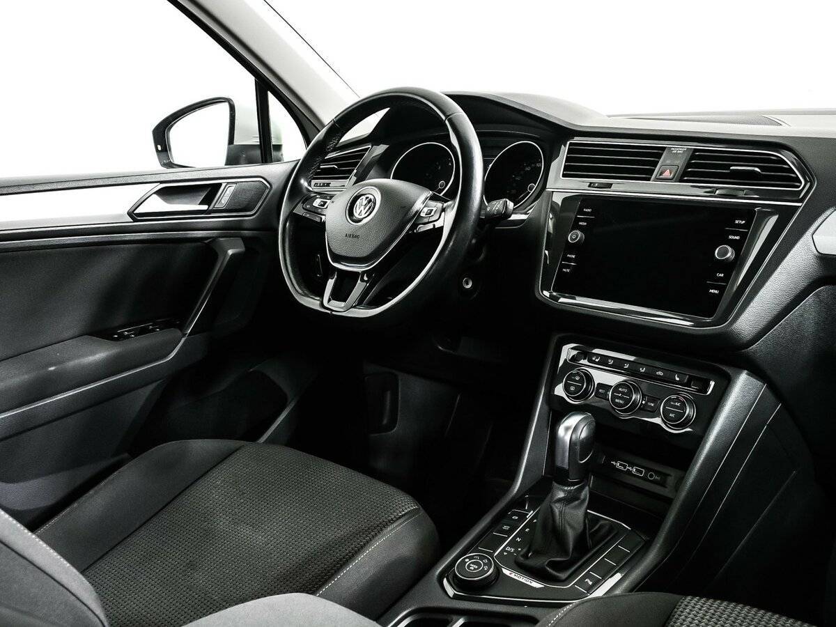 Купить Volkswagen Tiguan, 2019, 68 130 км, фото №9