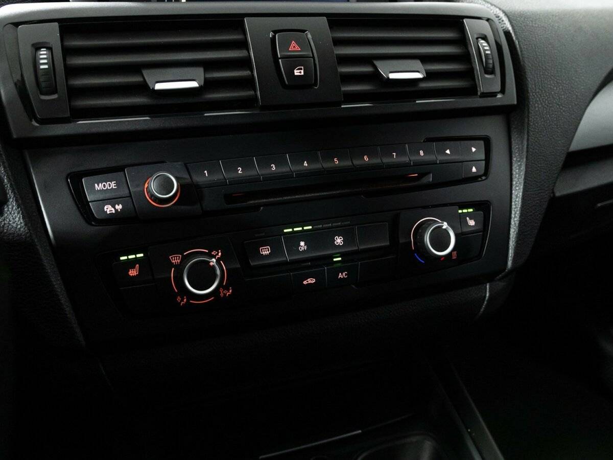 Купить BMW 1 серии 116i, 2013, 196 427 км, фото №16