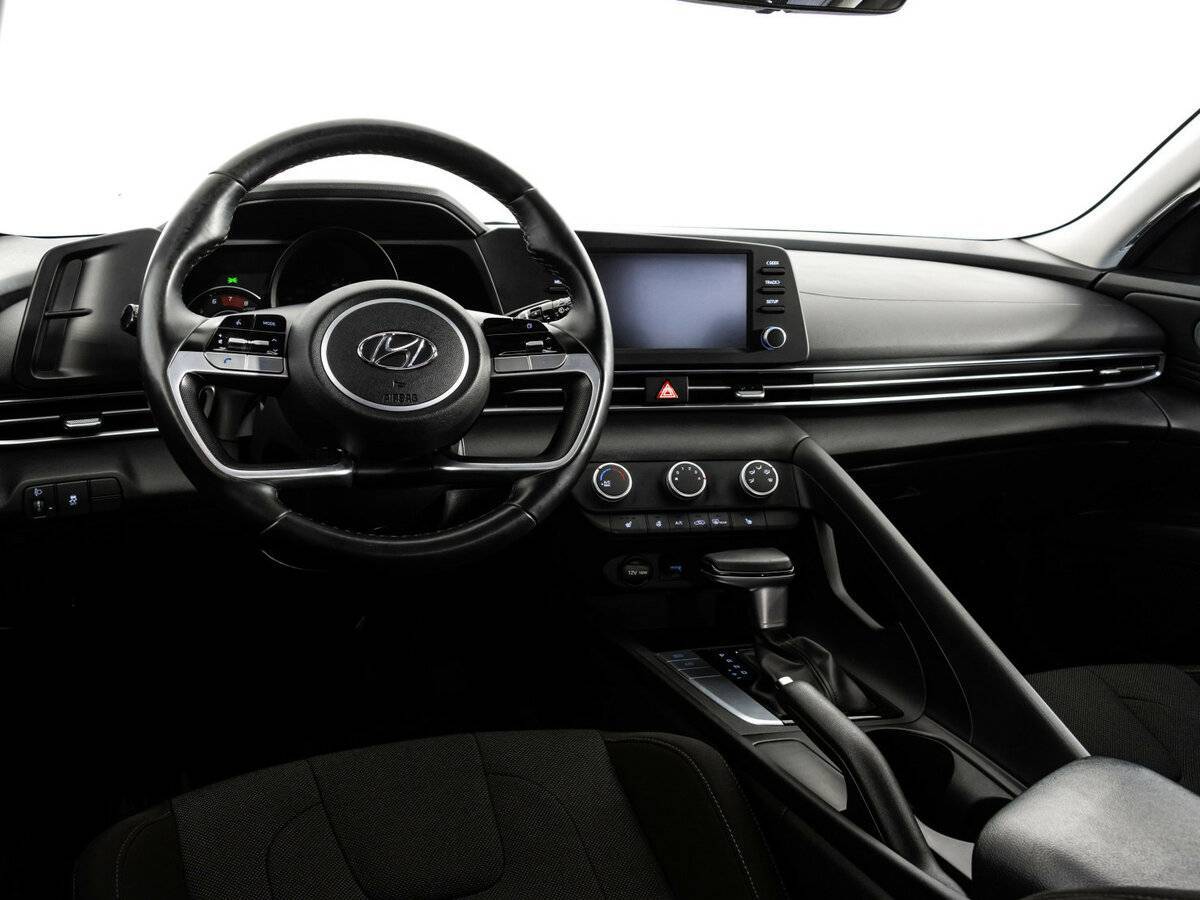 Купить Hyundai Elantra, 2021, 43 121 км, фото №12