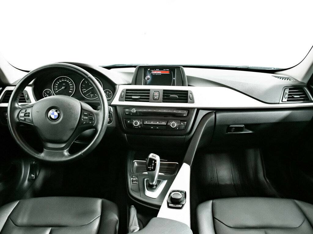 Купить BMW 3 серии 316i, 2015, 160 000 км, фото №9
