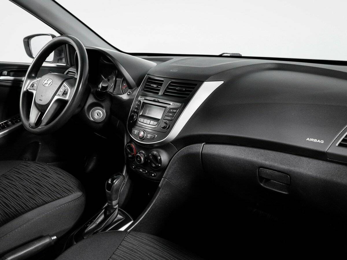 Купить Hyundai Solaris, 2016, 236 209 км, фото №9