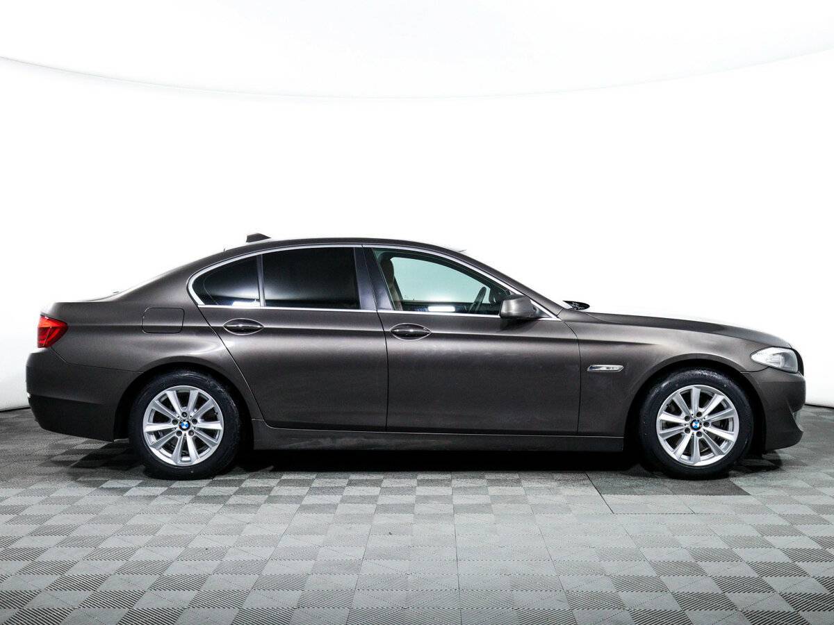 Купить BMW 5 серии 528i, 2012, 266 386 км, фото №4