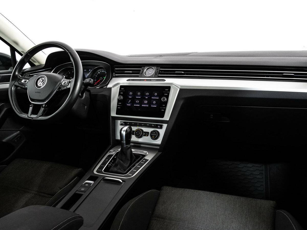 Купить Volkswagen Passat, 2018, 107 332 км, фото №8