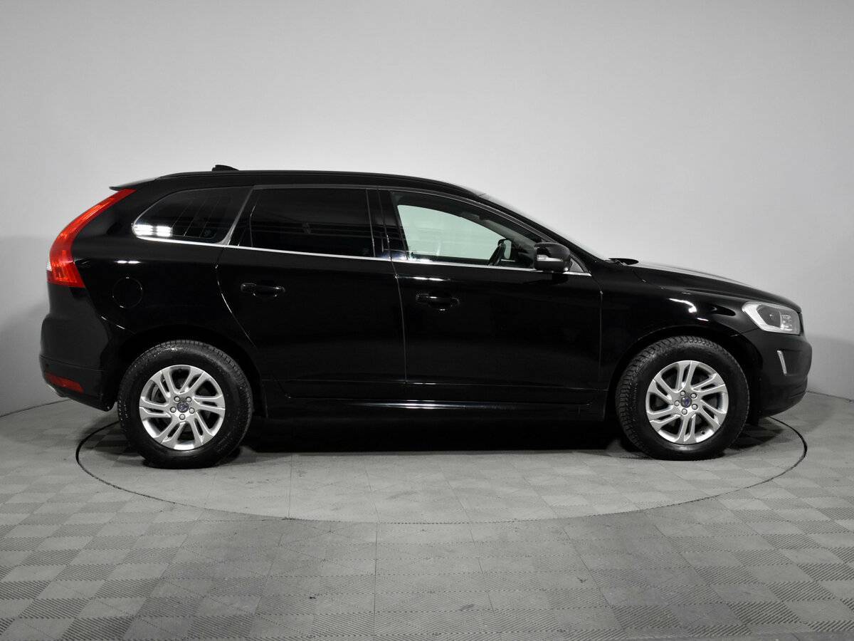 Купить Volvo XC60, 2017, 135 900 км, фото №4