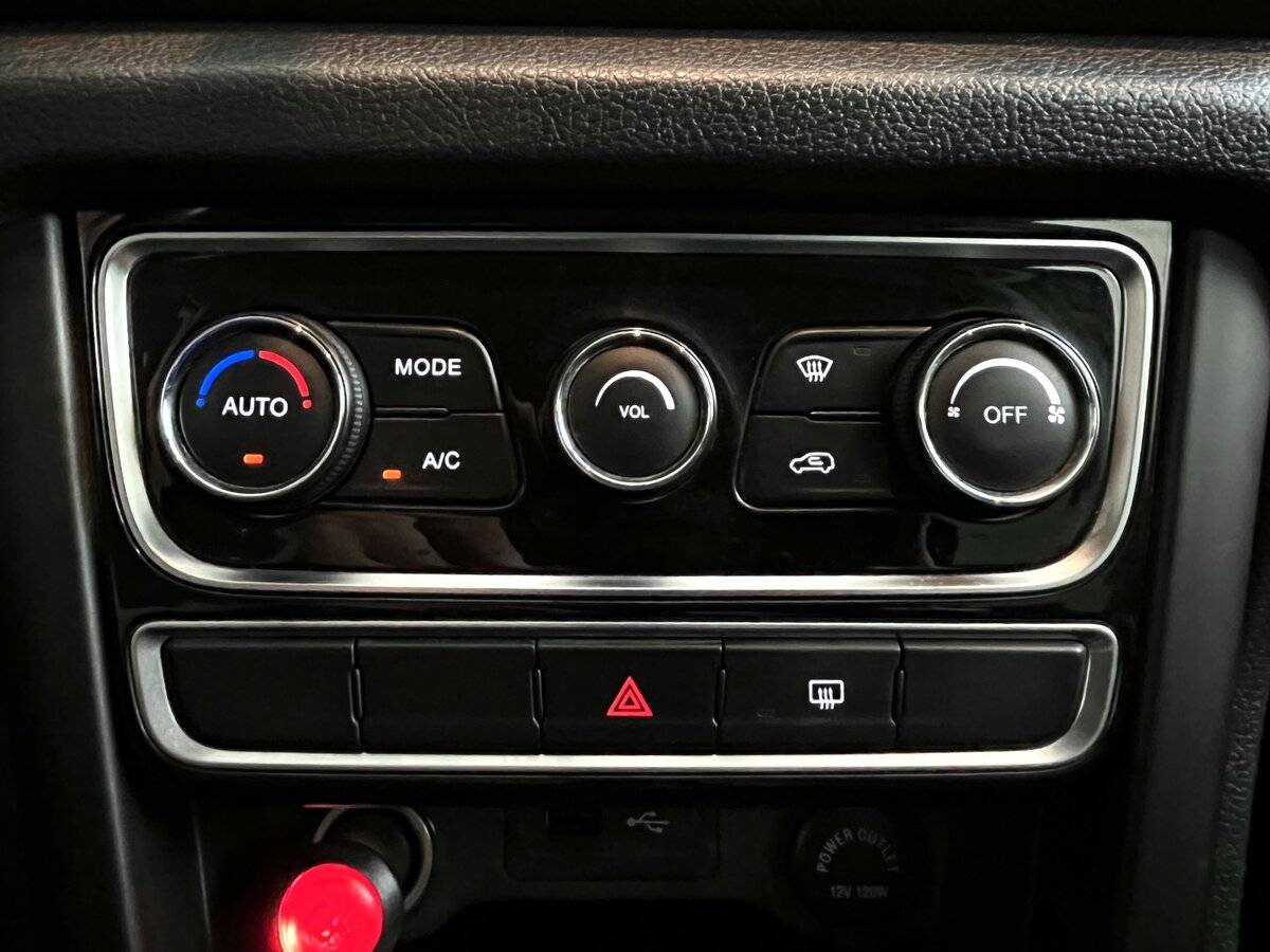 Купить Chery Tiggo 3, 2017, 45 221 км, фото №23