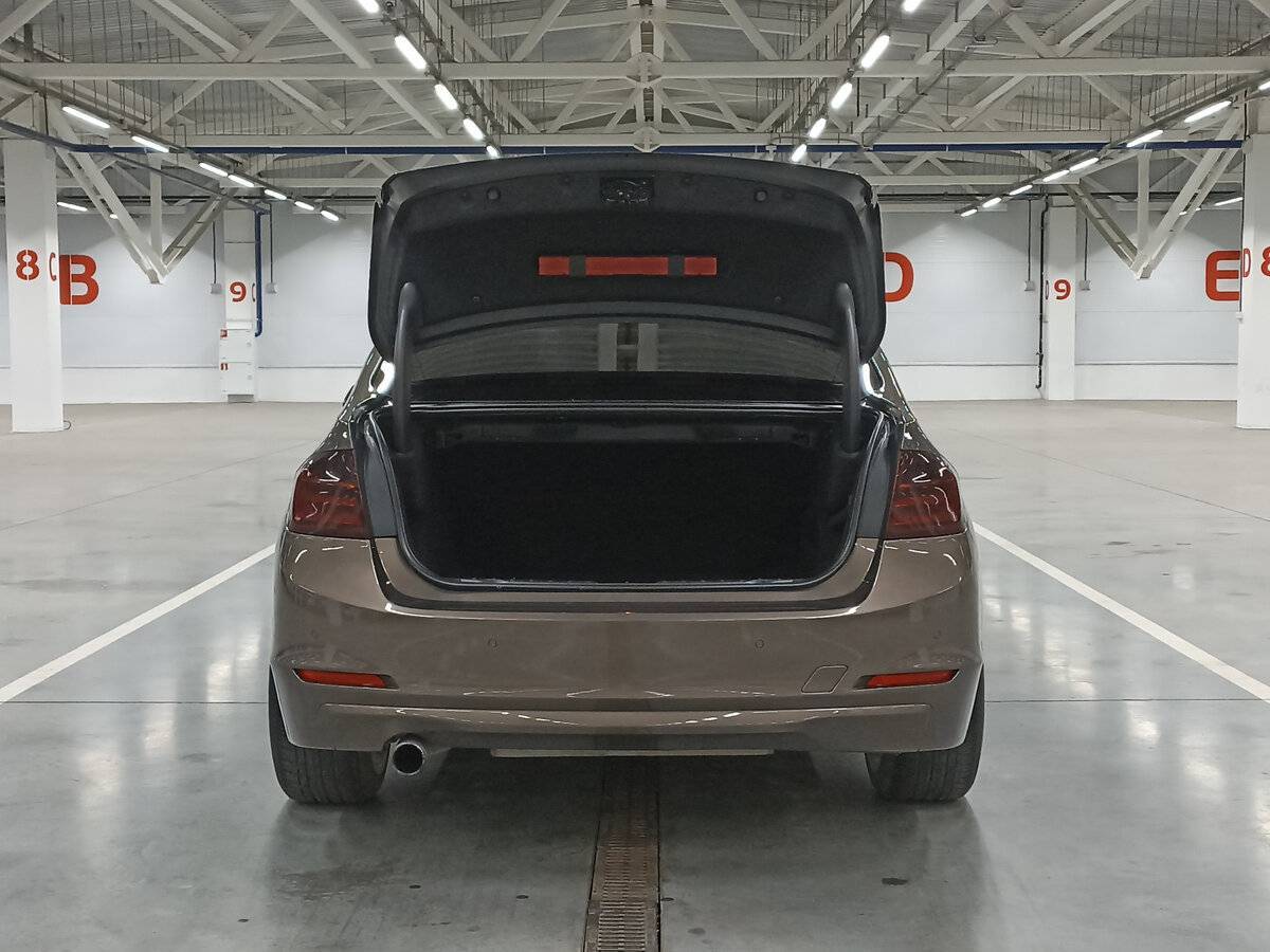 Купить BMW 3 серии 320i, 2013, 225 002 км, фото №10