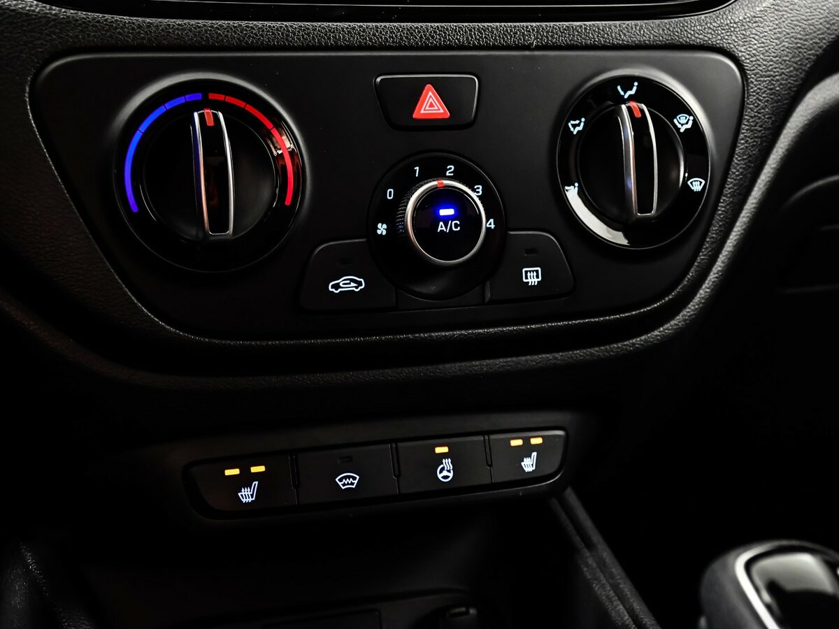 Купить Hyundai Solaris II Рестайлинг, 2020, 120 002 км, фото №13