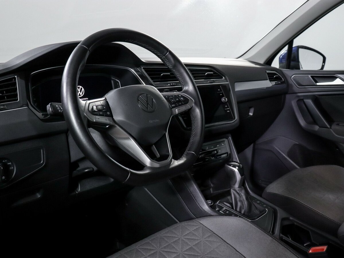 Купить Volkswagen Tiguan II Рестайлинг, 2021, 54 100 км, фото №11