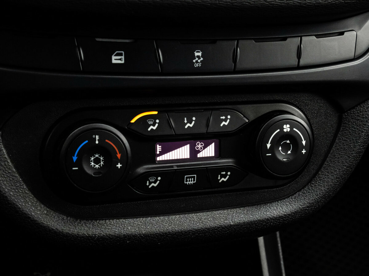 Купить Lada (ВАЗ) Vesta I, 2017, 207 234 км, фото №10