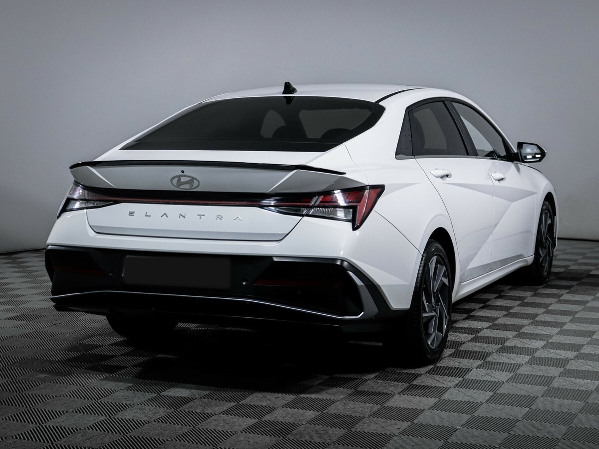 Купить Hyundai Elantra VII (CN7) Рестайлинг, 2024, 9 266 км, фото №4