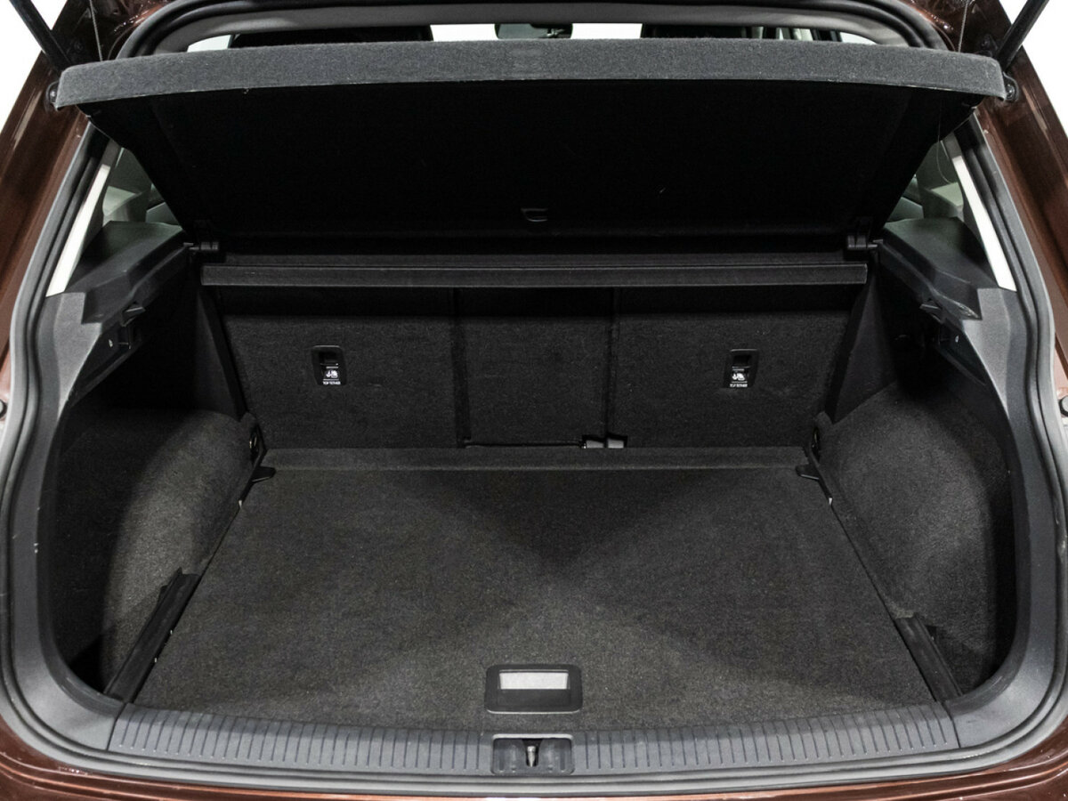 Купить Volkswagen Tiguan II Рестайлинг, 2021, 81 000 км, фото №19