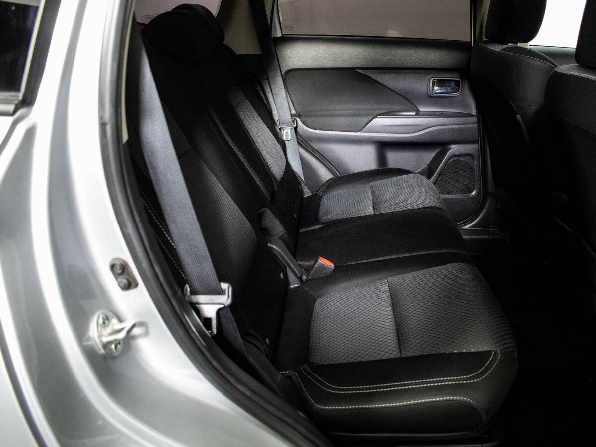 Купить Mitsubishi Outlander III Рестайлинг 3, 2018, 175 000 км, фото №9