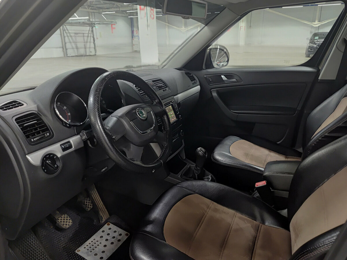 Купить Skoda Yeti I, 2012, 228 335 км, фото №16