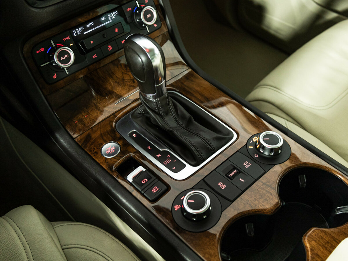 Купить Volkswagen Touareg II, 2013, 74 075 км, фото №19